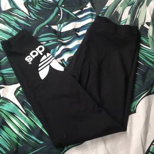 ADIDAS LEGGINGS SIZE MEDIUM